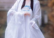 中式汉服小姐姐,汉服小姐姐的古典美韵风采